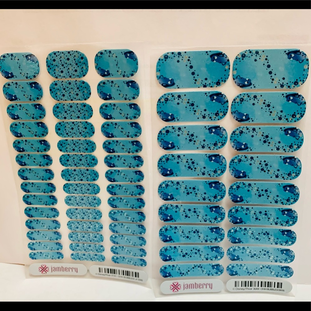 Disney “Dory” Oh Bubbles Set Jamberry Full Sheets